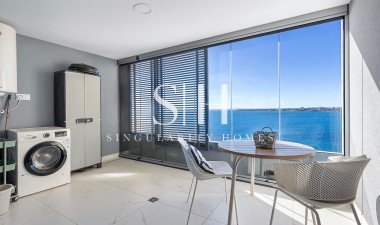 Återförsäljning - Lägenhet / lägenhet - Torrevieja - Punta prima