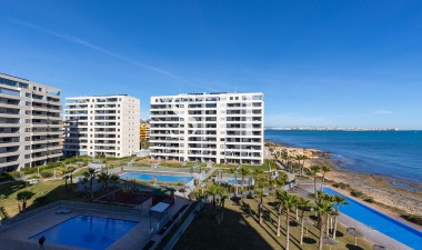 Återförsäljning - Lägenhet / lägenhet - Torrevieja - Punta prima