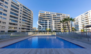 Återförsäljning - Lägenhet / lägenhet - Torrevieja - Punta prima