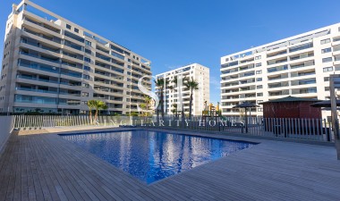Återförsäljning - Lägenhet / lägenhet - Torrevieja - Punta prima