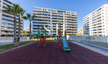 Återförsäljning - Lägenhet / lägenhet - Torrevieja - Punta prima