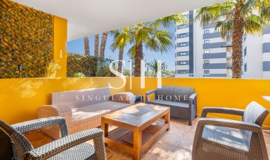 Återförsäljning - Lägenhet / lägenhet - Torrevieja - Punta prima