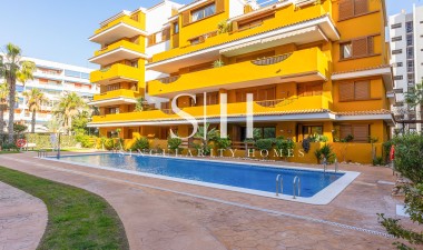 Återförsäljning - Lägenhet / lägenhet - Torrevieja - Punta prima