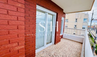 Återförsäljning - Lägenhet / lägenhet - Torrevieja - Punta prima