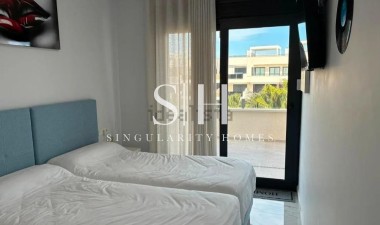 Resale - Apartment / flat - Orihuela Costa - Los Almendros-la Florida