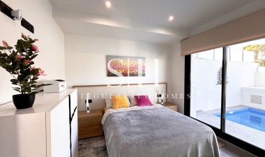 Återförsäljning - Villa - Orihuela Costa - Costa Blanca