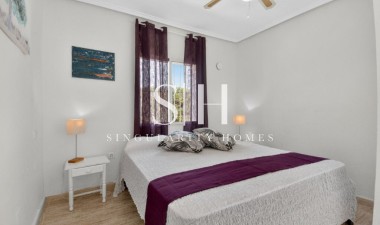 Odsprzedaż - Dom - Torrevieja - Los altos