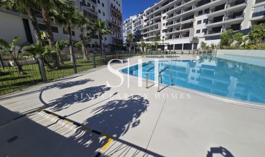 Reventa - Apartamento / piso - Campoamor - Dehesa De Campoamor