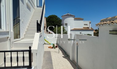 Reventa - Villa - Vista Bella Golf Resort - Inland