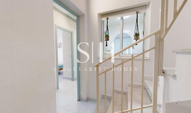 Odsprzedaż - Villa - San Miguel de Salinas - 03193