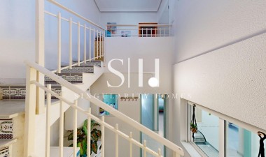 Odsprzedaż - Villa - San Miguel de Salinas - 03193