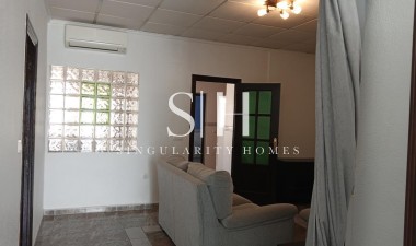 Herverkoop - Villa - Los Montesinos - PUEBLO CENTRO