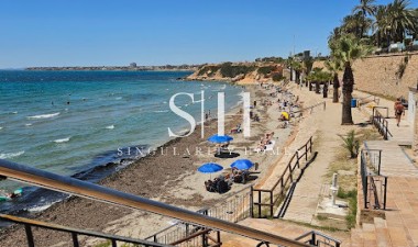 Resale - Villa - Orihuela Costa - Punta Prima