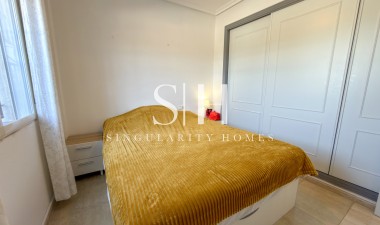 Resale - Apartment / flat - Orihuela Costa