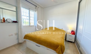Resale - Apartment / flat - Orihuela Costa