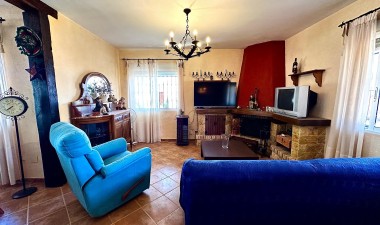 Resale - Villa - San Miguel de Salinas - Ciudad de las comunicaciones