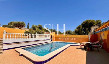 Återförsäljning - Villa - Torrevieja - Los balcones