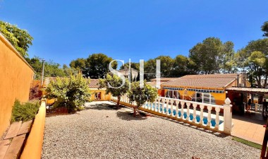 Återförsäljning - Villa - Torrevieja - Los balcones