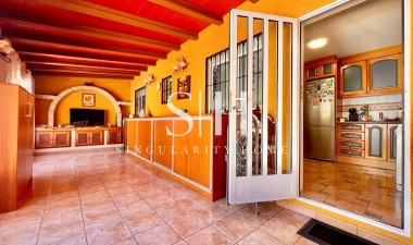 Återförsäljning - Villa - Torrevieja - Los balcones