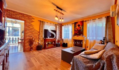 Återförsäljning - Villa - Torrevieja - Los balcones