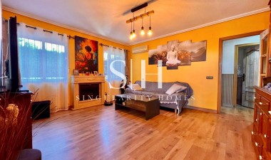 Återförsäljning - Villa - Torrevieja - Los balcones
