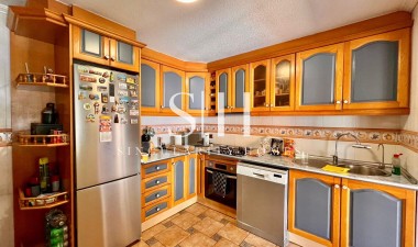 Återförsäljning - Villa - Torrevieja - Los balcones