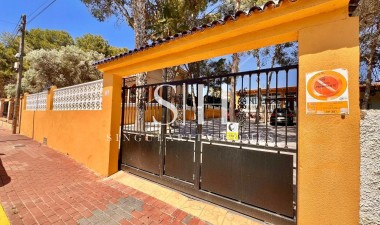 Återförsäljning - Villa - Torrevieja - Los balcones