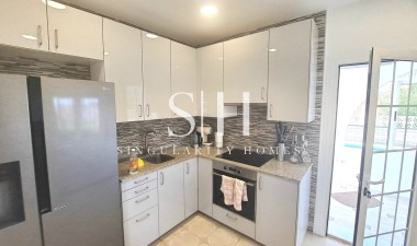 Resale - Villa - San Miguel de Salinas - Inland