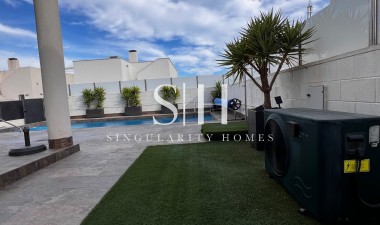 Återförsäljning - Villa - Orihuela Costa - Costa Blanca
