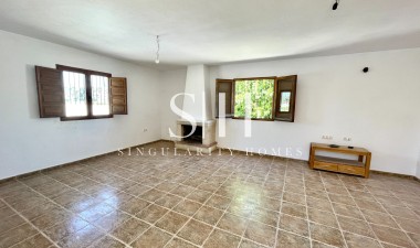 Resale - Villa - Catral - Costa Blanca