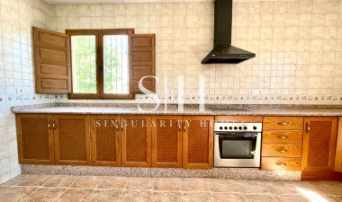 Resale - Villa - Catral - Costa Blanca