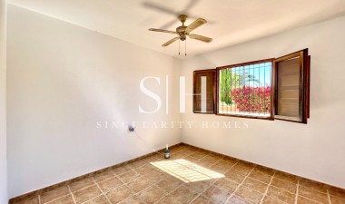 Resale - Villa - Catral - Costa Blanca