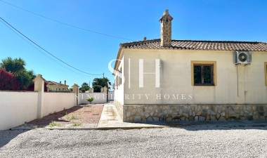 Resale - Villa - Catral - Costa Blanca