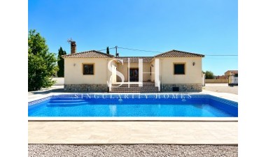 Resale - Villa - Catral - Costa Blanca