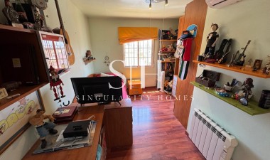 Resale - Villa - Torrevieja - Zona Los Frutales