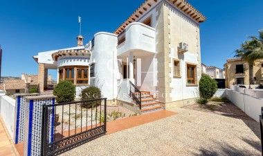 Перепродажа - Villa - Algorfa - La Finca Golf
