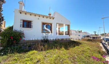 Перепродажа - Villa - Algorfa - La Finca Golf