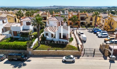 Перепродажа - Villa - Algorfa - La Finca Golf