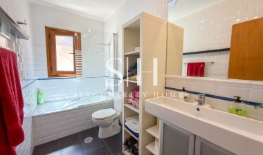Перепродажа - Villa - Algorfa - La Finca Golf