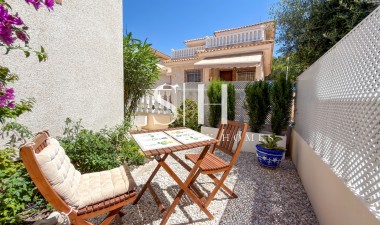 Wiederverkauf - Villa - Orihuela Costa - Los Dolses