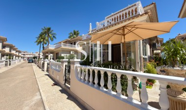 Wiederverkauf - Villa - Orihuela Costa - Los Dolses