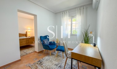 Wiederverkauf - Villa - Orihuela Costa - Los Dolses