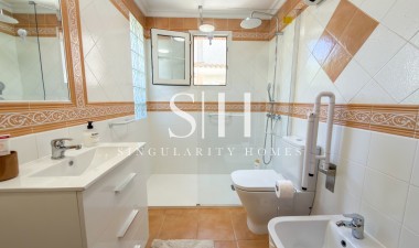 Wiederverkauf - Villa - Orihuela Costa - Los Dolses