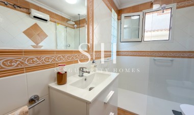 Wiederverkauf - Villa - Orihuela Costa - Los Dolses