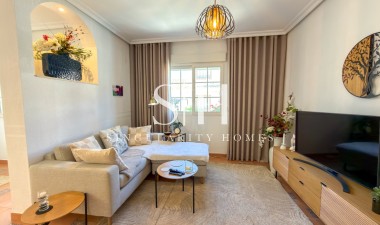 Wiederverkauf - Villa - Orihuela Costa - Los Dolses