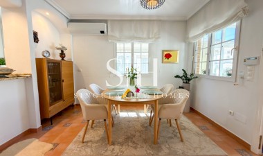 Wiederverkauf - Villa - Orihuela Costa - Los Dolses