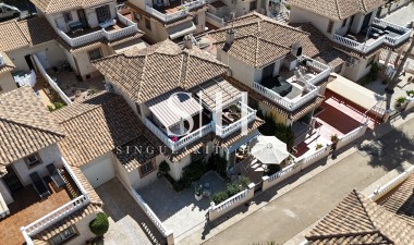 Wiederverkauf - Villa - Orihuela Costa - Los Dolses