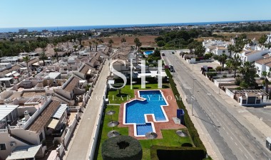 Wiederverkauf - Villa - Orihuela Costa - Los Dolses