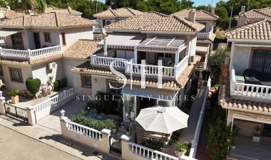 Wiederverkauf - Villa - Orihuela Costa - Los Dolses