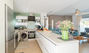 Resale - Bungalow - Vista Bella Golf Resort - Inland